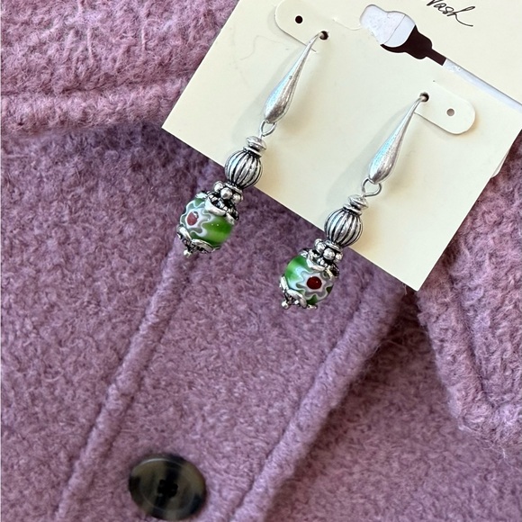 Patricia Nash Silver and Green Floral Earrings ๐๐NWT - Picture 4 of 5